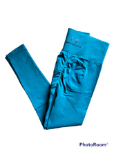 Load image into Gallery viewer, Nothing but booty leggings