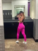 Load image into Gallery viewer, Nothing but booty leggings